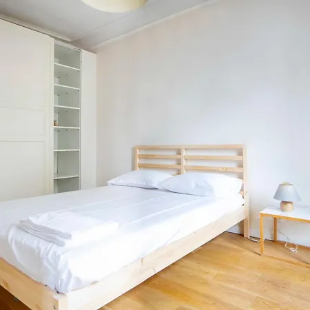 Apartment Champs Elysees At The Corner Paris